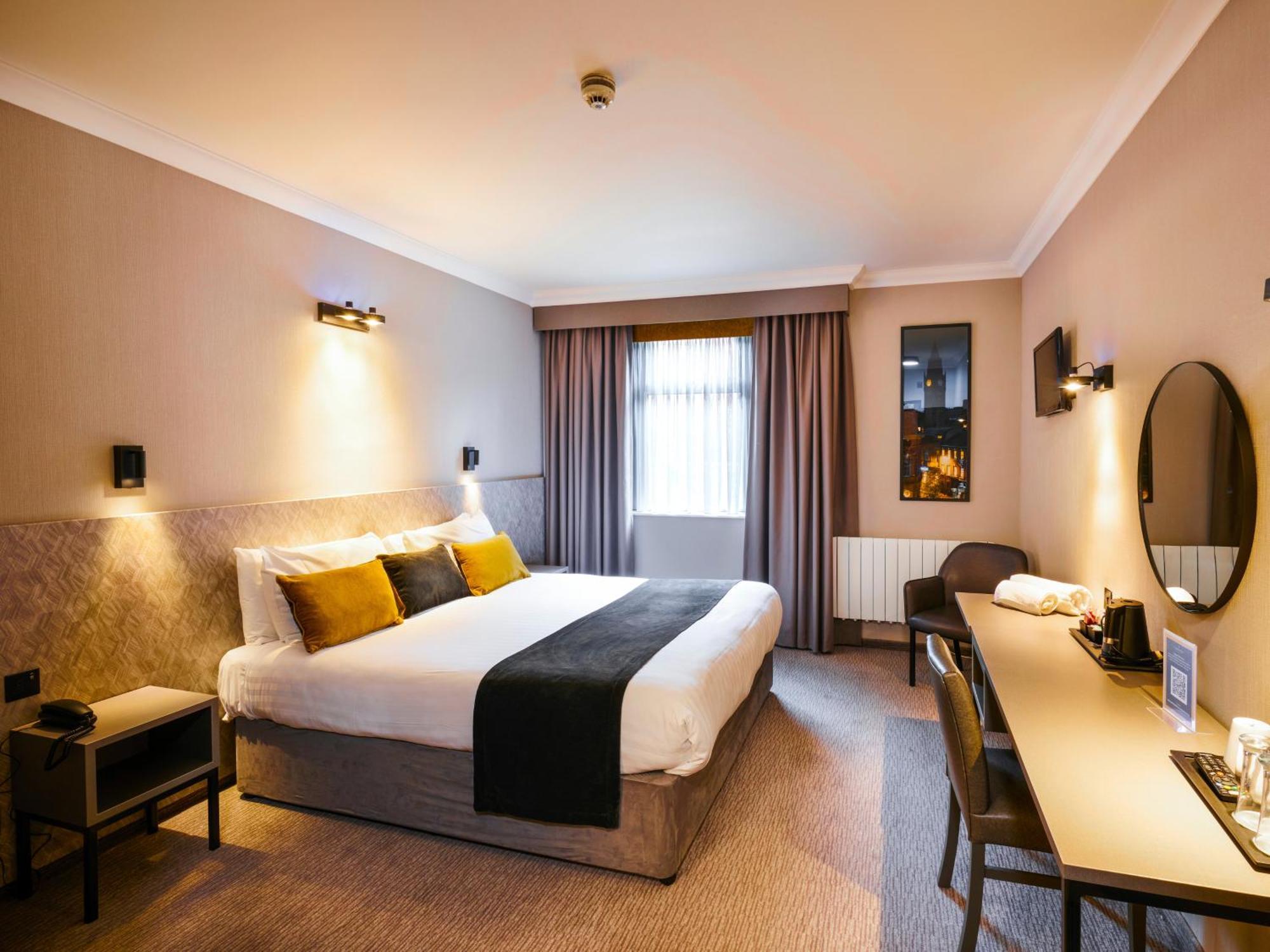 The Royal Toby Hotel Rochdale Exterior foto